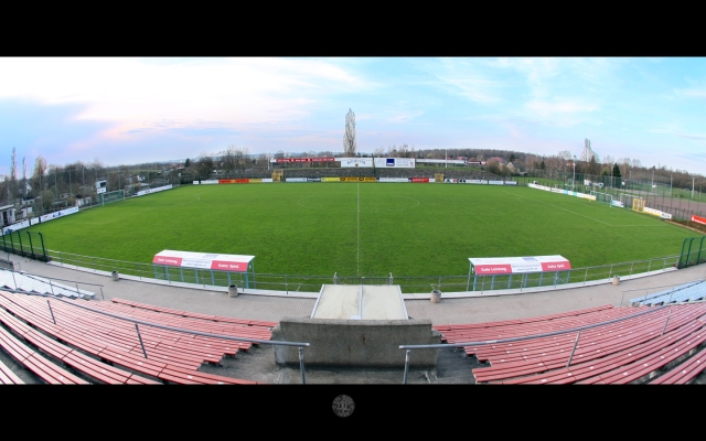 stadion_am_zoo_fruehling.jpg